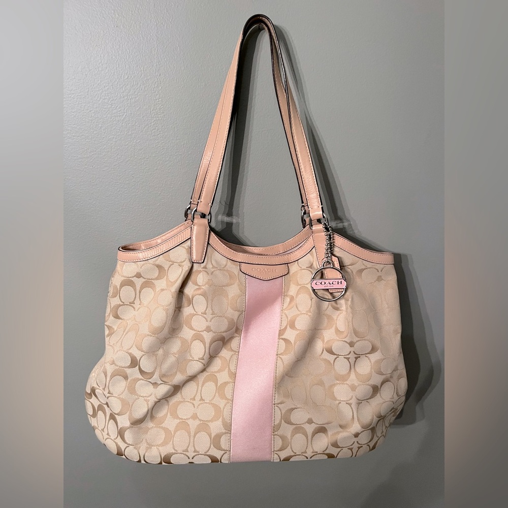 Coach Shoulder bag